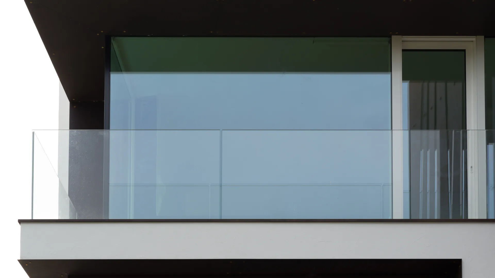 Banner Lan Can Kính Cường Lực